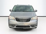 Used 2015 Chrysler Town & Country Touring image 2