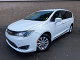 Used 2018 Chrysler Pacifica Touring-L image 2