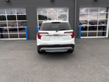 Used 2023 GMC Acadia SLT image 3