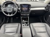 Used 2020 Volvo XC40 T5 Momentum image 4