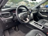 Used 2021 Ford Explorer XLT w/ Equipment Group 202A image 5