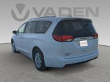 Used 2020 Chrysler Pacifica Touring-L image 3