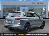 Certified 2022 Volkswagen Tiguan SE R-Line image 5