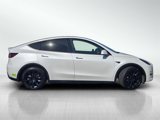 Used 2022 Tesla Model Y Long Range image 3