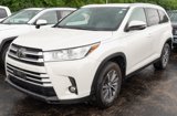 Used 2019 Toyota Highlander XLE image 3