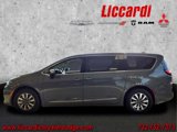 New 2023 Chrysler Pacifica Limited image 4