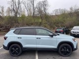 New 2025 Volkswagen Taos SE image 2