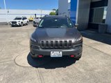 Used 2018 Jeep Cherokee Trailhawk image 3
