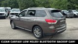 Used 2015 Nissan Pathfinder SV image 4
