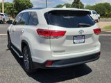 Used 2019 Toyota Highlander XLE image 3
