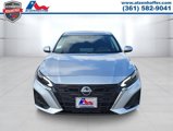 Used 2023 Nissan Altima 2.5 SV w/ SV Premium Package image 2