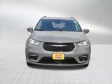 Used 2021 Chrysler Pacifica Touring-L image 2