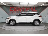 Used 2023 Nissan Kicks SR image 3
