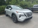 Used 2024 Nissan Rogue SV image 3