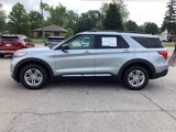 Used 2024 Ford Explorer XLT w/ Equipment Group 202A image 3