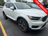Used 2020 Volvo XC40 T5 Inscription image 2