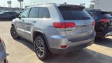Used 2018 Jeep Grand Cherokee Laredo image 4