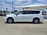 Used 2023 Chrysler Voyager LX image 4