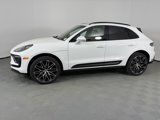 Certified 2025 Porsche Macan image 2