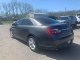 Used 2017 Ford Taurus SE image 4