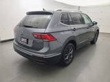 Used 2022 Volkswagen Tiguan SE image 4