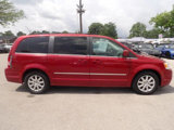 Used 2010 Chrysler Town & Country Touring image 4