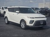 Used 2022 Kia Soul LX image 2