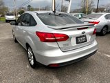 Used 2015 Ford Focus SE w/ Equipment Group 201A image 3