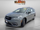 Used 2022 Chrysler Pacifica Touring-L image 3