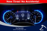 Used 2022 Chrysler Pacifica Touring image 2