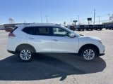 Used 2015 Nissan Rogue SV image 2