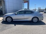 Used 2020 Toyota Camry LE image 4