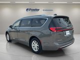 Used 2021 Chrysler Pacifica Touring-L w/ Uconnect Theater Family Group image 4