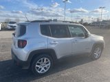 Used 2016 Jeep Renegade Latitude image 5