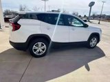 Used 2024 GMC Terrain SLE image 4