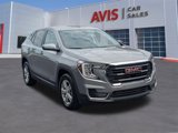 Used 2024 GMC Terrain SLE image 3