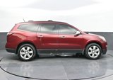 Used 2017 Chevrolet Traverse LT w/ Style and Technology Package image 6