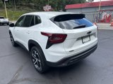 New 2025 Chevrolet Trax RS w/ Sunroof Package image 2