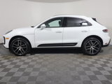 Certified 2024 Porsche Macan image 2