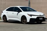Used 2024 Toyota Corolla SE w/ SE Convenience Package image 2
