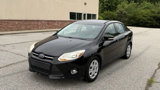 Used 2012 Ford Focus SE w/ SE Winter Pkg image 3
