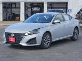 Used 2023 Nissan Altima 2.5 SV image 3