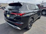 Used 2022 Mitsubishi Outlander SEL image 3
