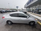 Used 2015 Nissan Versa SV image 3