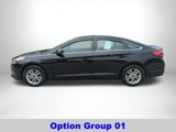 Used 2017 Hyundai Sonata SE image 2
