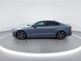 Used 2022 Volvo S60 B5 R-Design image 5