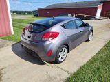 Used 2013 Hyundai Veloster image 3