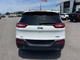 Used 2018 Jeep Cherokee Latitude image 4