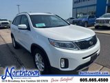 Used 2014 Kia Sorento LX image 3