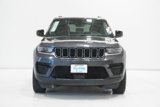 Used 2024 Jeep Grand Cherokee Laredo image 3